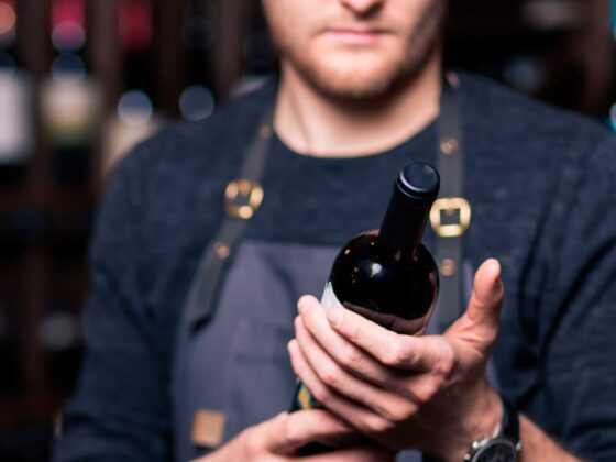 Decantar o no decantar el vino: esa es la cuestión